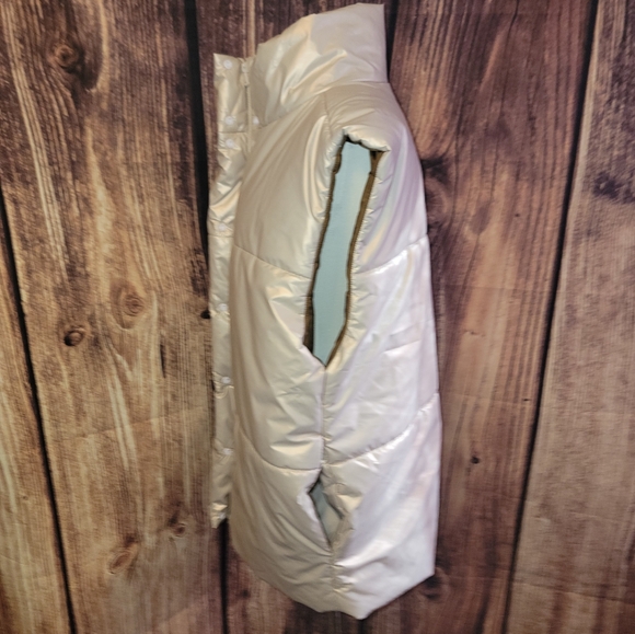 Fabletics Oversized Puffer Vest Size S Natural Blush/Bronzed Brown - Picture 4 of 10